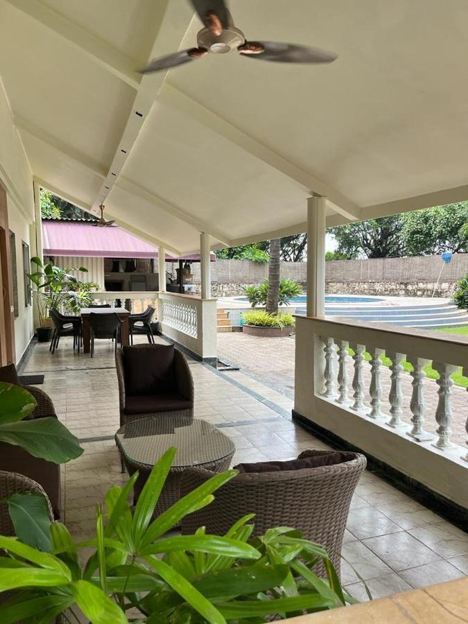 Villa By The Sea Мумбаи Экстерьер фото