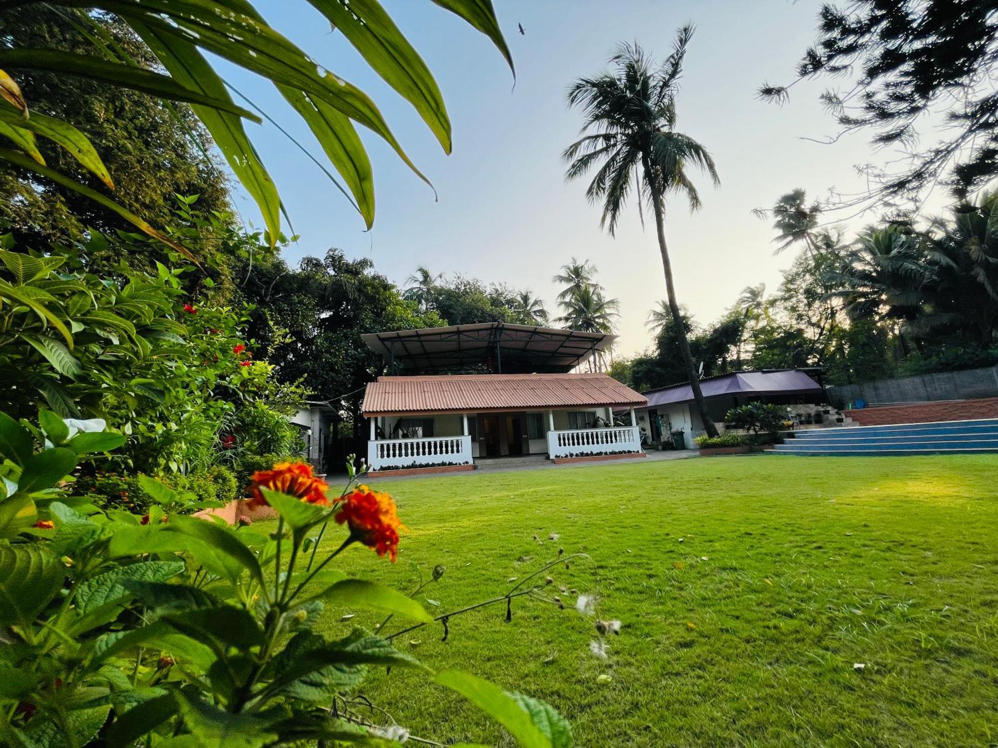 Villa By The Sea Мумбаи Экстерьер фото